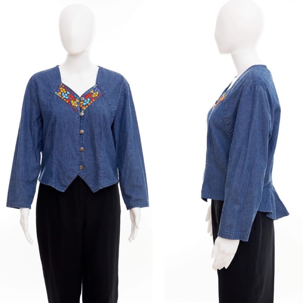 90’s embroidered denim shirt / approx Large